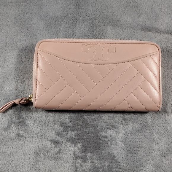 Tory Burch Alexa Blush Pink Wallet - Picture 1 of 13